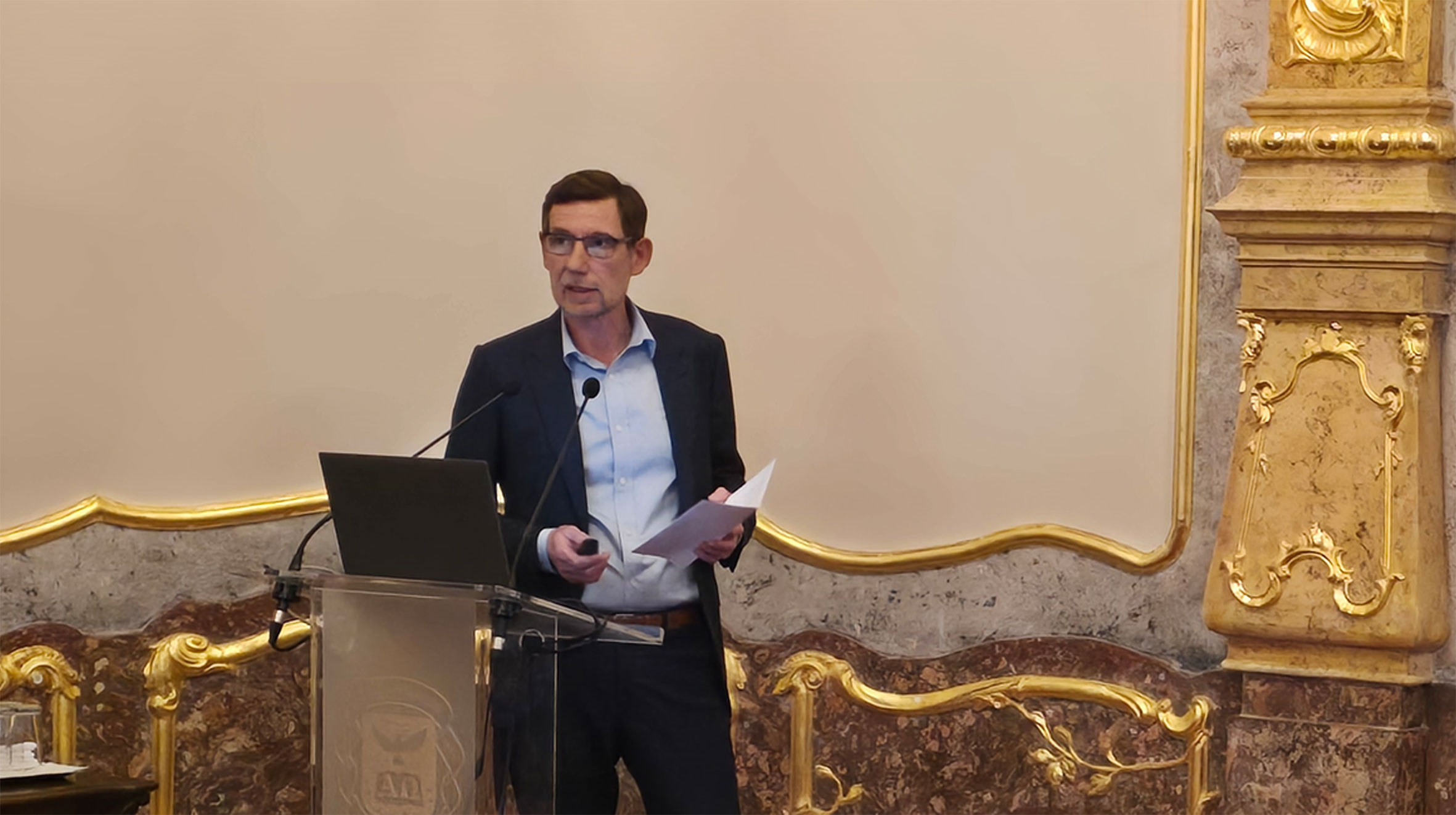 Dr. Varga János Tamás előadása